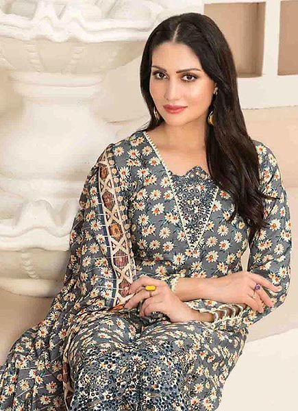Tawakkal-Viscose-Embroidered-Unstitched-3Pcs-Suit-With-Shawl-V6-003-min.jpg Tawakkal-Viscose-Embroidered-Unstitched-3Pcs-Suit-With-Shawl-V6-003-min.jpg